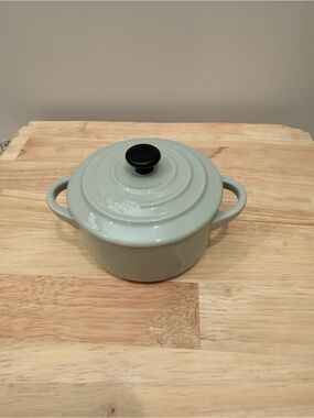 Le Creuset Petite Round Dutch Oven in Pistache with Black Knob